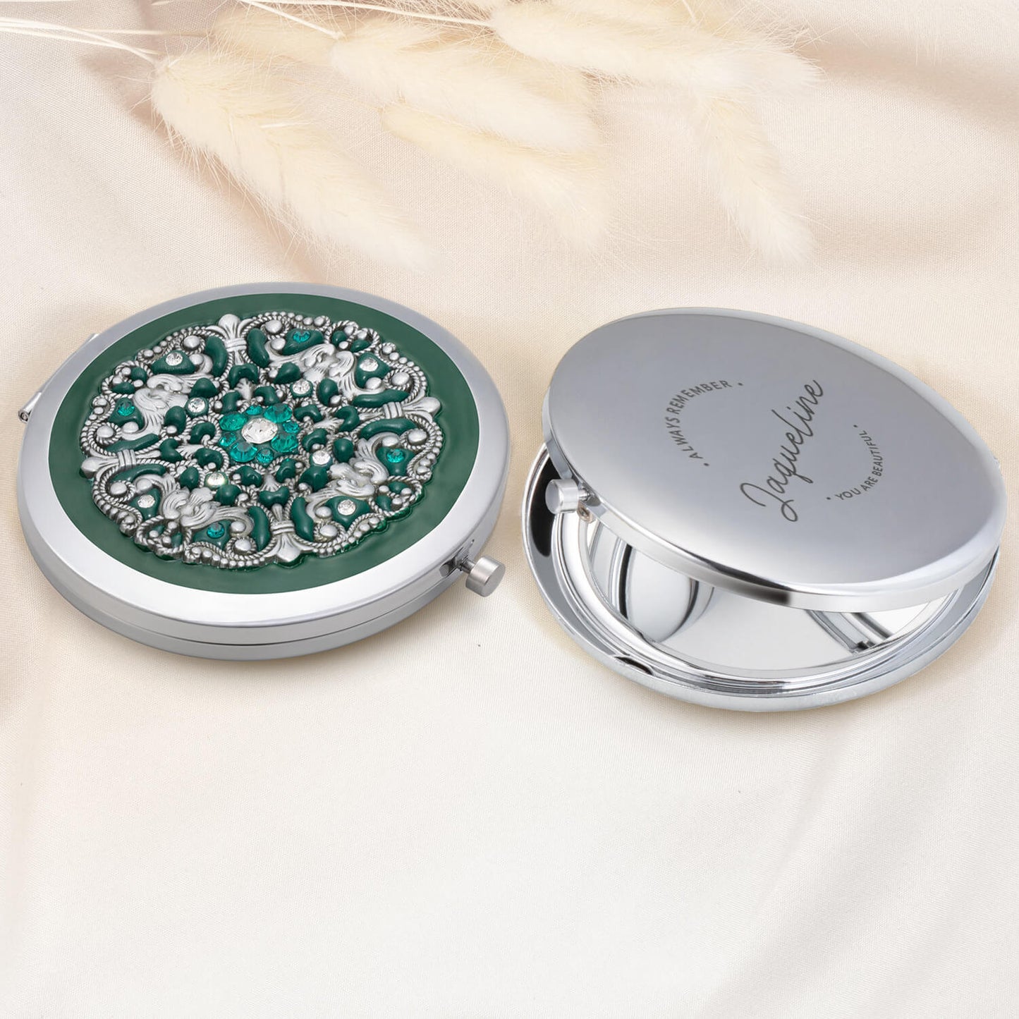 Personalized Compact Mirror